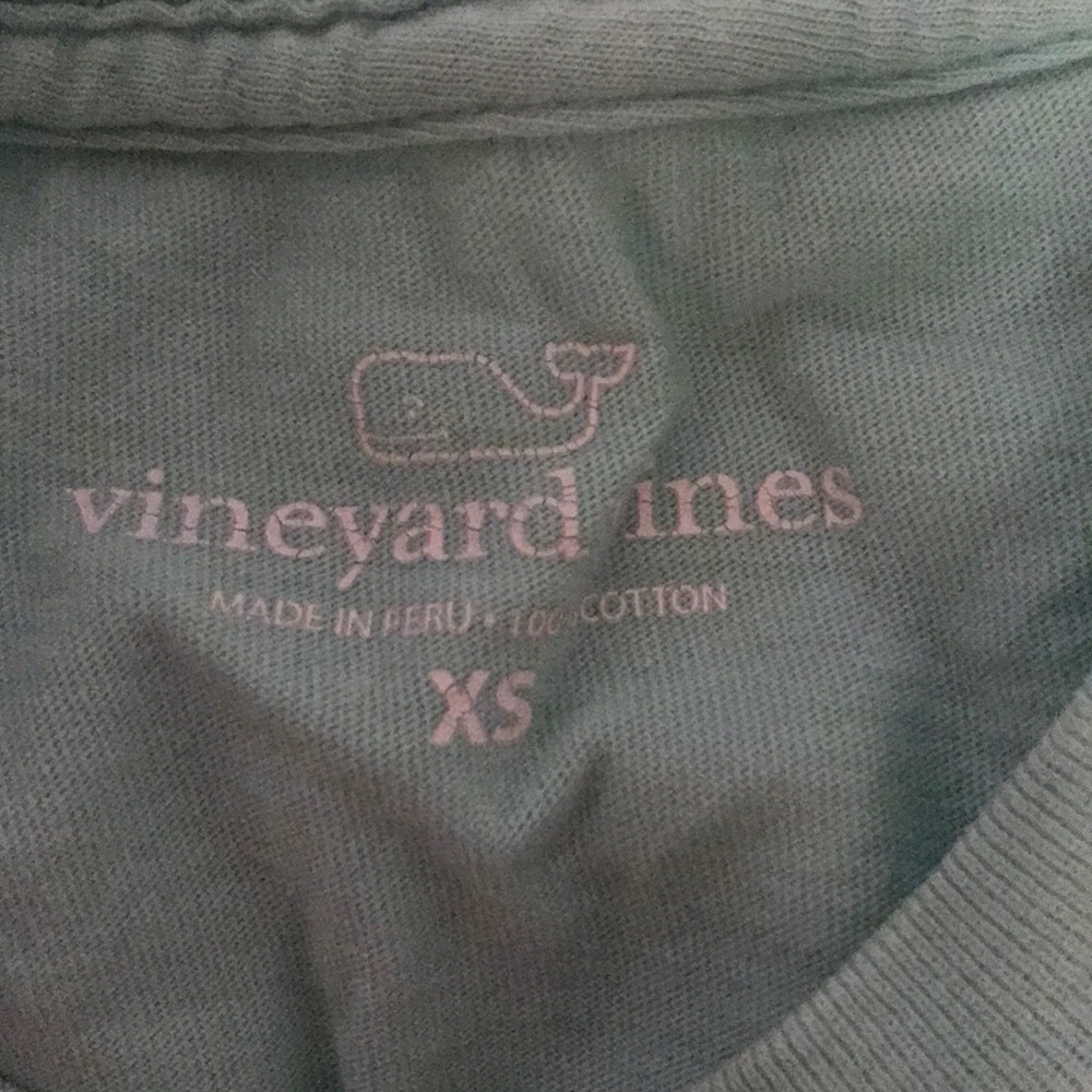 Vineyard Vines long sleeve - Picture 2 of 2